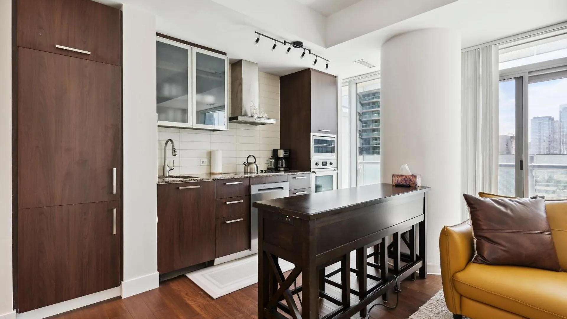 アパート 2Bd Modern Condo Steps From The Cn Tower トロント
