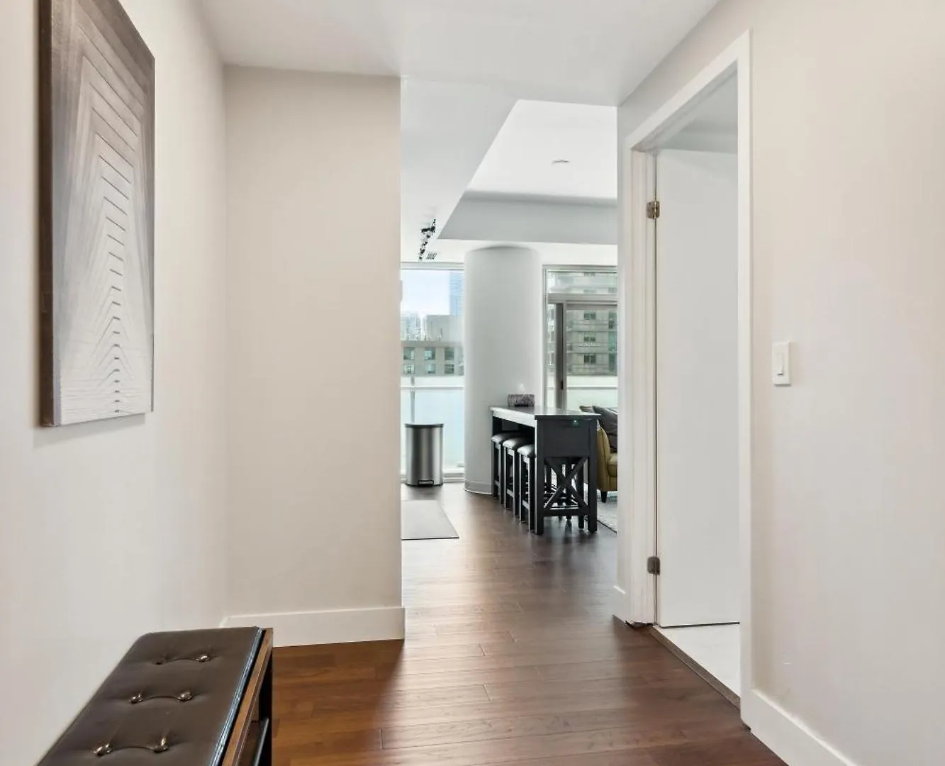 2Bd Modern Condo Steps From The Cn Tower トロント
