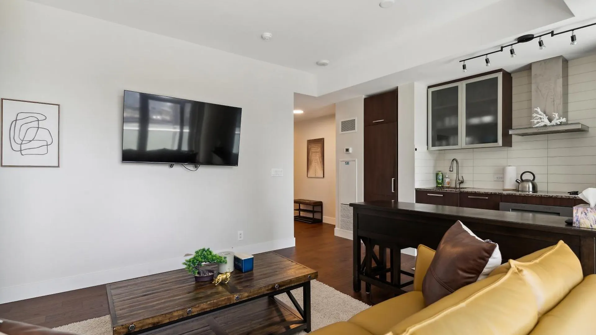 2Bd Modern Condo Steps From The Cn Tower Toronto Apartmán