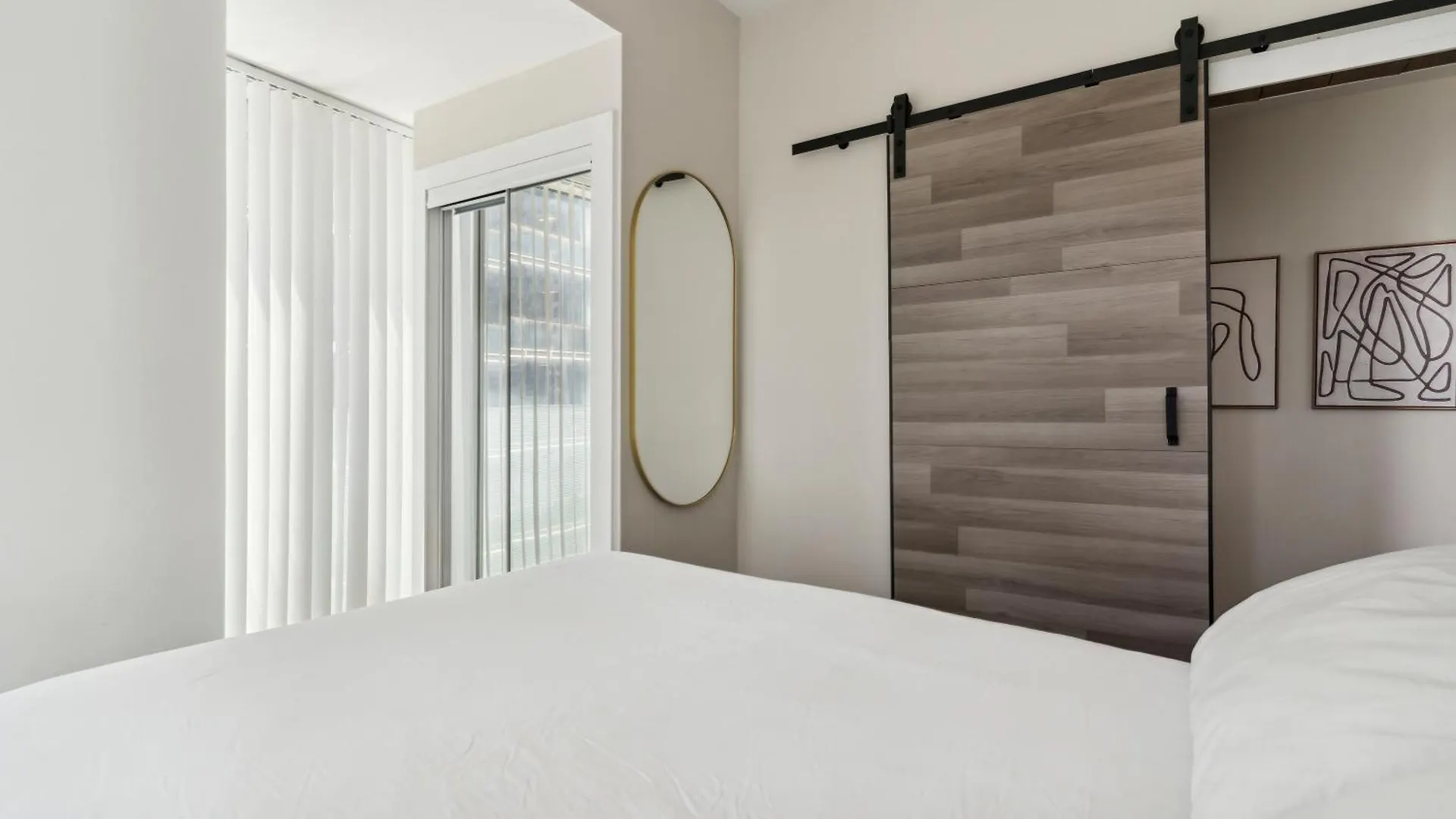 2Bd Modern Condo Steps From The Cn Tower Toronto Apartmán